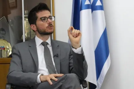 İsrailin Azərbaycandakı səfiri Zəngilanda "Ağıllı kənd"ə səfər etdi