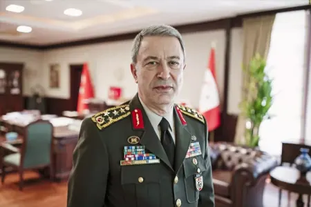 Hulusi Akar BƏƏ-yə səfər etdi