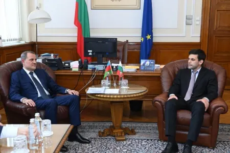 Ceyhun Bayramov Nikola Minçev ilə görüşdü