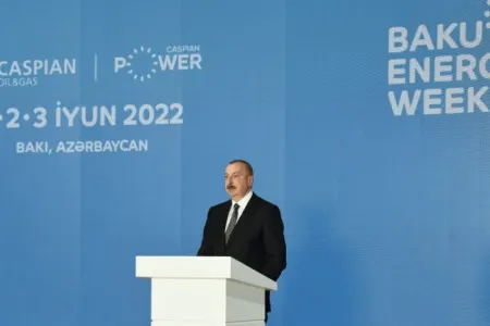 Prezident Bakı Enerji Həftəsinin açılış mərasimində - FOTOLAR