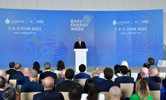 Prezident Bakı Enerji Həftəsinin açılış mərasimində - FOTOLAR