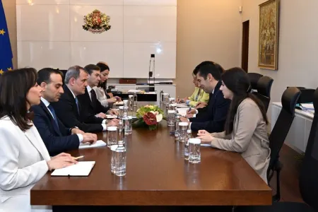 Ceyhun Bayramov Bolqarıstanın Baş naziri ilə görüşdü
