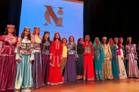 Gülnarə Xəlilovanın "Xarıbülbül və Qarabağ" milli geyim kolleksiyası Norveçdə nümayiş olundu – - FOTO - VİDEO