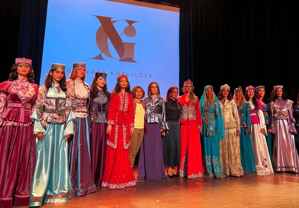 Gülnarə Xəlilovanın "Xarıbülbül və Qarabağ" milli geyim kolleksiyası Norveçdə nümayiş olundu – - FOTO - VİDEO