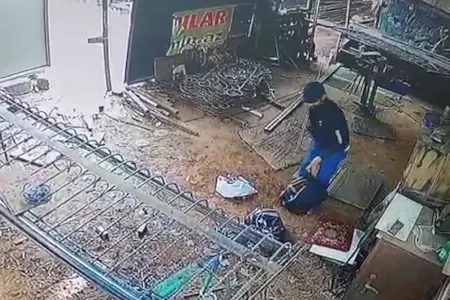Bakıda obyektdən oğurluq edən şəxs kameraya düşüb