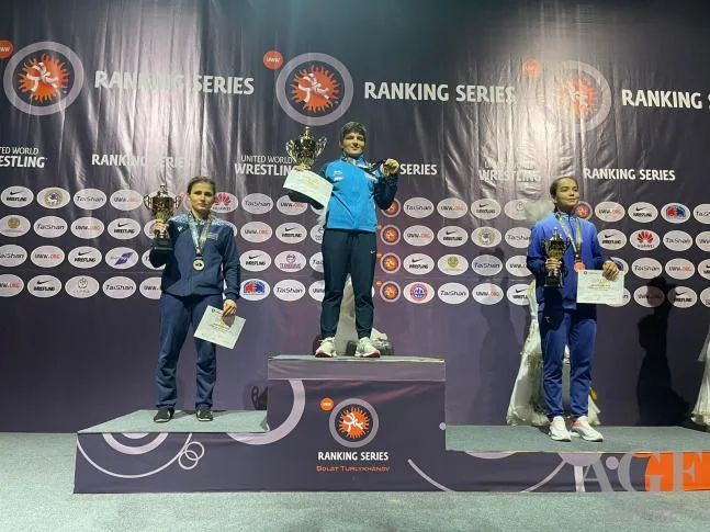 Azərbaycanın qadın güləşçiləri Qazaxıstan kubokunda 4 medal qazandı - -FOTO