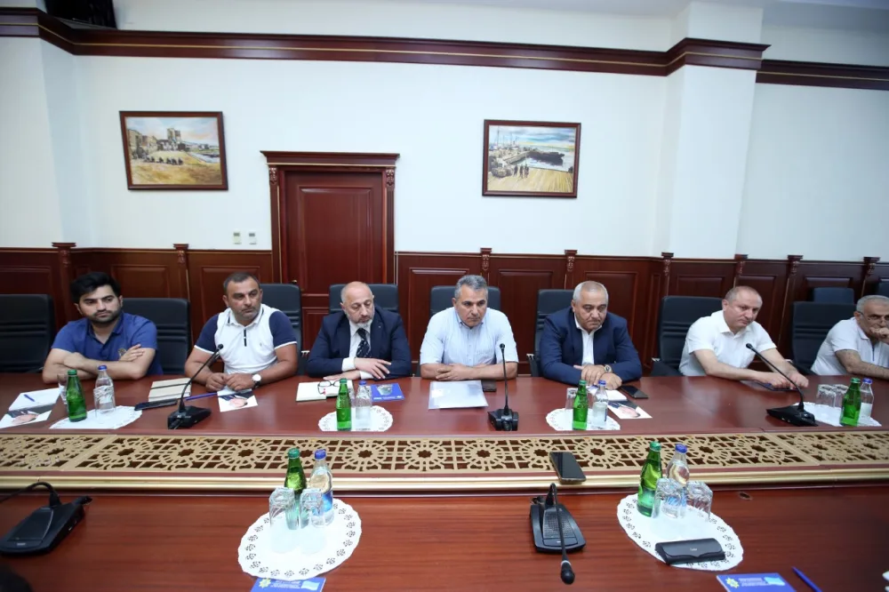 DGK-da quş əti və yumurta istehsalçıları ilə görüş keçirildi - FOTO