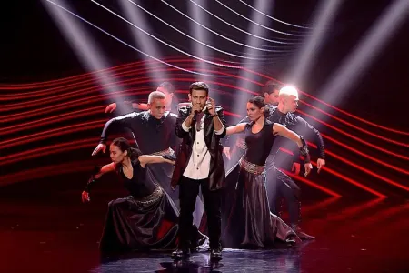 Onun sizin dəstəyinizə ehtiyacı var - Fotolar