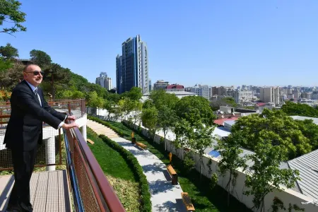 Prezident “Çəmbərəkənd” parkında yaradılan şəraitlə tanış oldu - FOTO