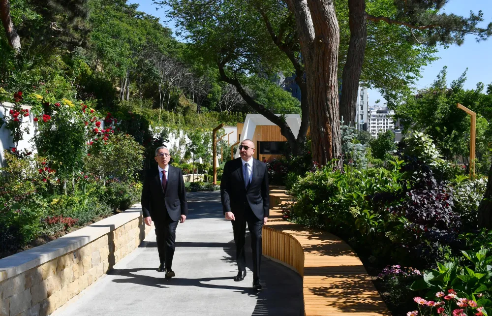Prezident “Çəmbərəkənd” parkında yaradılan şəraitlə tanış oldu - FOTO