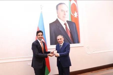 Baş prokuror Qətər səfiri ilə görüşdü - FOTO
