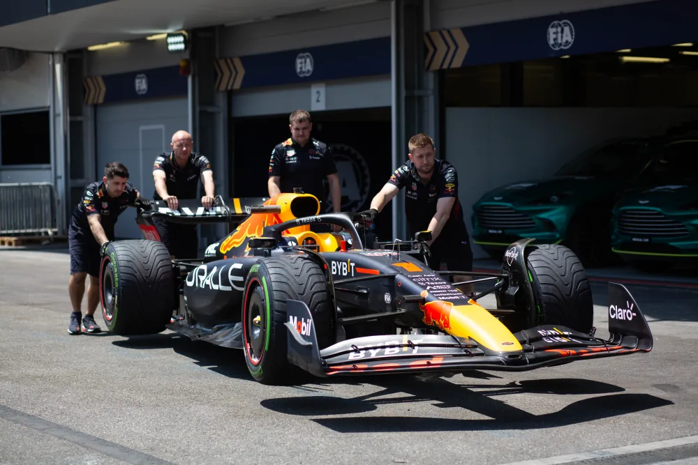 Möhtəşəm Bakı “Pit walk”u baş tutdu - FOTOLAR