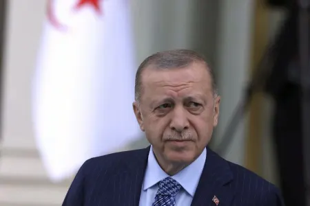Ərdoğan seçkilərdə namizəd olacağını AÇIQLADI