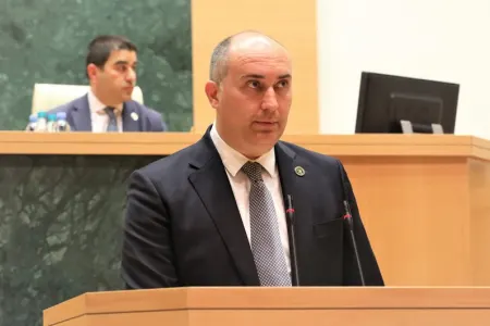 Müdafiə naziri: “Gürcüstan-Azərbaycan-Türkiyə üçtərəfli əməkdaşlığı güclənib”