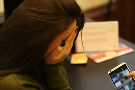 Məktəbdə oxuyarkən sevdi, evlənə bilmədi, illər sonra şantaj edib evini satdırdı