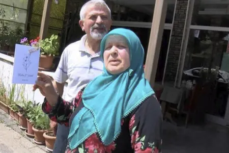 Ərdoğanın kortejini saxladıb toya dəvət etdilər - Fotolar