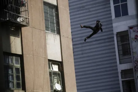 Bakıda oğlanın 19-cu mərtəbədən yıxılıb ölməsi barədə - ŞOK FAKTLAR