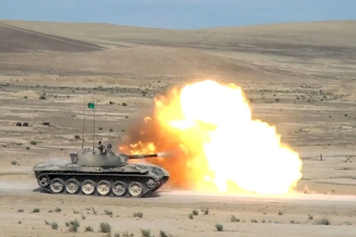 Tank bölmələrinin hazırlığı davam edir - VİDEO