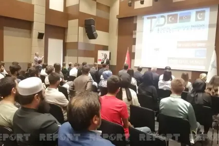 İstanbulda Türkiyə-Azərbaycan-Pakistan Gənclik Forumu keçirildi