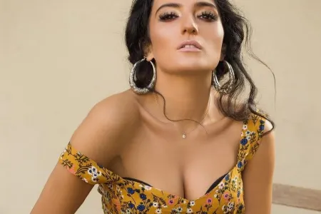 Dilarə 15 min dollarlıq klip çəkdirdi