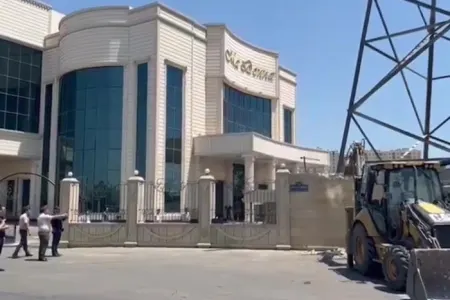 FHN məşhur şadlıq evinin hasarını sökdü - FOTO/VİDEO