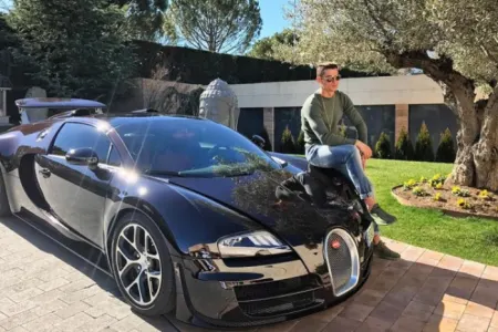 Ronaldonun 2 milyon avroluq avtomobili qəzaya uğrayıb