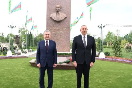 Prezidentlər Daşkənddə Heydər Əliyev Meydanının açılışını etdilər - YENİLƏNİB - FOTO