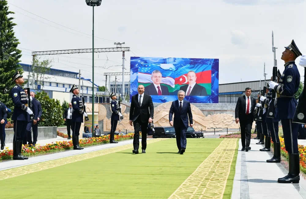 Prezidentlər Daşkənddə Heydər Əliyev Meydanının açılışını etdilər - YENİLƏNİB - FOTO