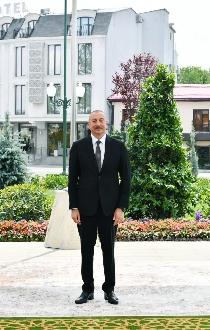 Prezidentlər Daşkənddə Heydər Əliyev Meydanının açılışını etdilər - YENİLƏNİB - FOTO