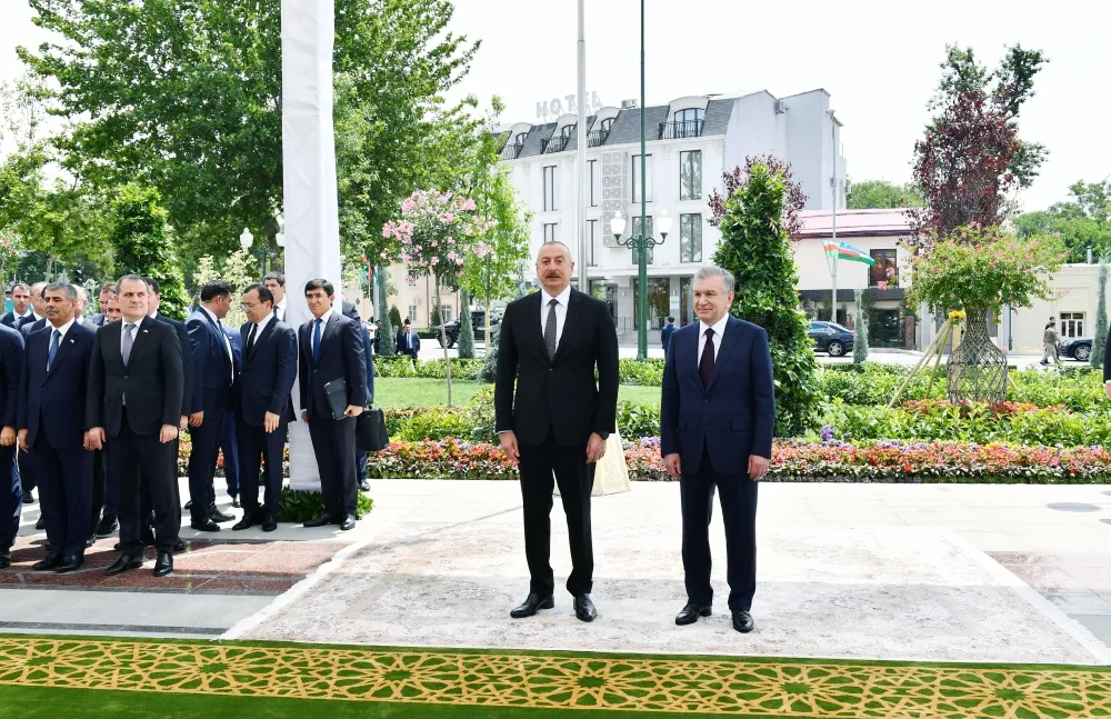 Prezidentlər Daşkənddə Heydər Əliyev Meydanının açılışını etdilər - YENİLƏNİB - FOTO