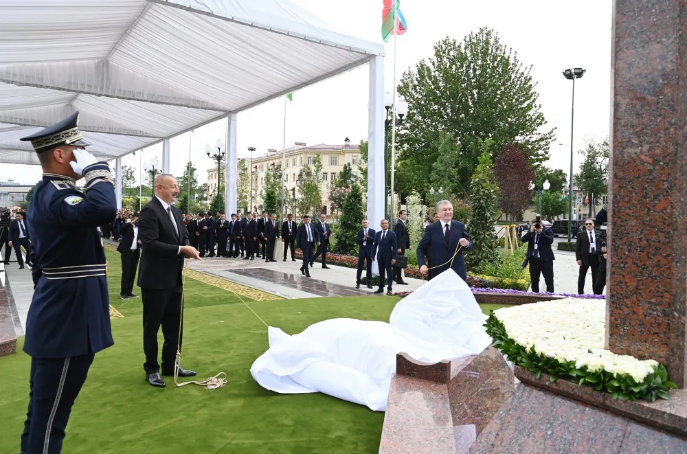 Prezidentlər Daşkənddə Heydər Əliyev Meydanının açılışını etdilər - YENİLƏNİB - FOTO