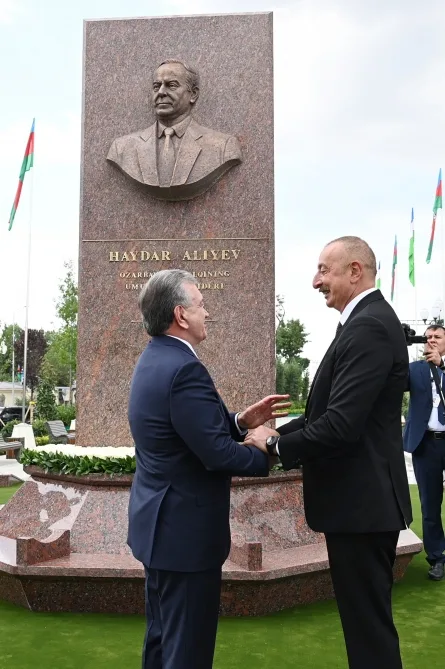 Prezidentlər Daşkənddə Heydər Əliyev Meydanının açılışını etdilər - YENİLƏNİB - FOTO