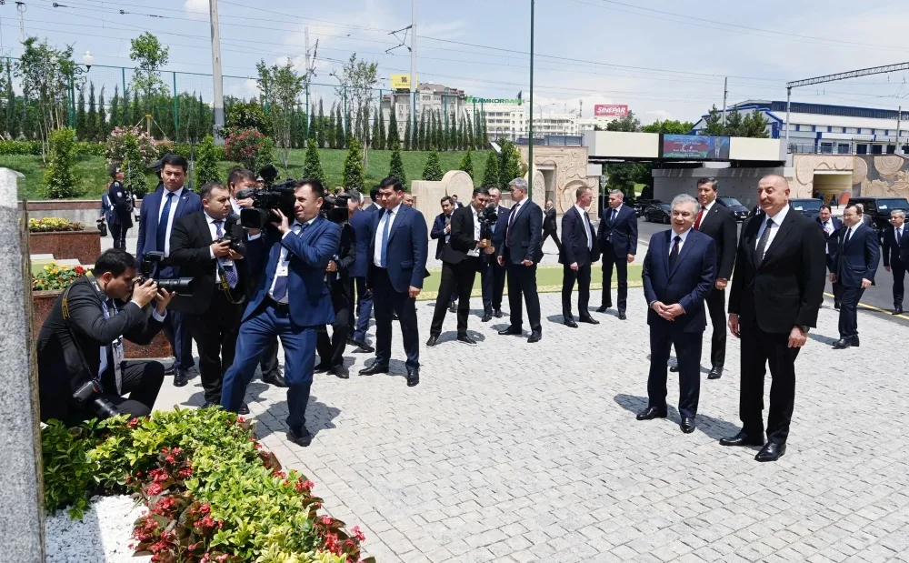 Prezidentlər Daşkənddə Heydər Əliyev Meydanının açılışını etdilər - YENİLƏNİB - FOTO