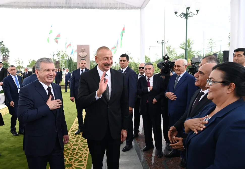 Prezidentlər Daşkənddə Heydər Əliyev Meydanının açılışını etdilər - YENİLƏNİB - FOTO
