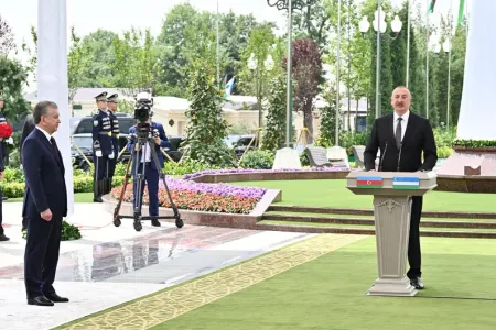 İlham Əliyev: "Pandemiya ilə bağlı vəziyyət imkan verəndən sonra ilk rəsmi səfərimi qardaş Özbəkistana edirəm"