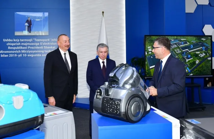 İlham Əliyev Daşkənddə “TEXNOPARK”ın fəaliyyəti ilə tanış oldu - YENİLƏNİB - FOTOLAR