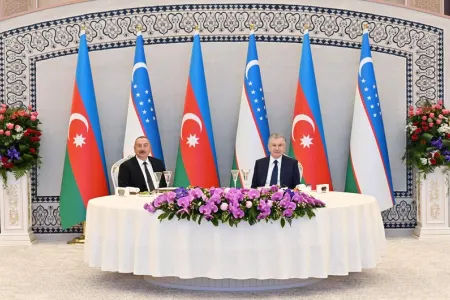 Şavkat Mirziyoyev İlham Əliyevin şərəfinə qəbul təşkil edib