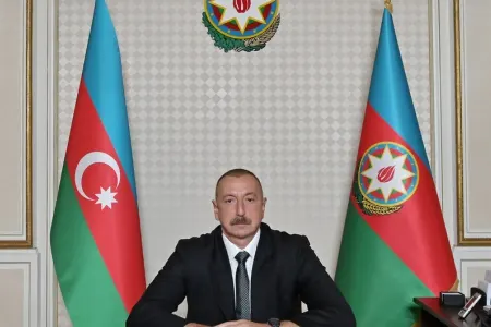 Prezident bir qrup hərbi qulluqçunu təltif etdi - SİYAHI
