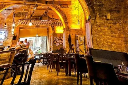 Məşhur “Otto” restoranı ətrafında qalmaqal - Kamil Əliyevin qardaşına qarşı - ittihamlar