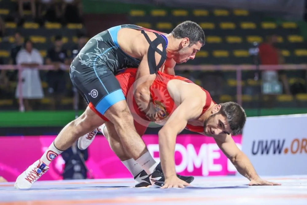 Yunan-Roma güləşi üzrə U-20 millimiz Avropa çempionatına 2 qızıl medalla başlayıb - (FOTO)