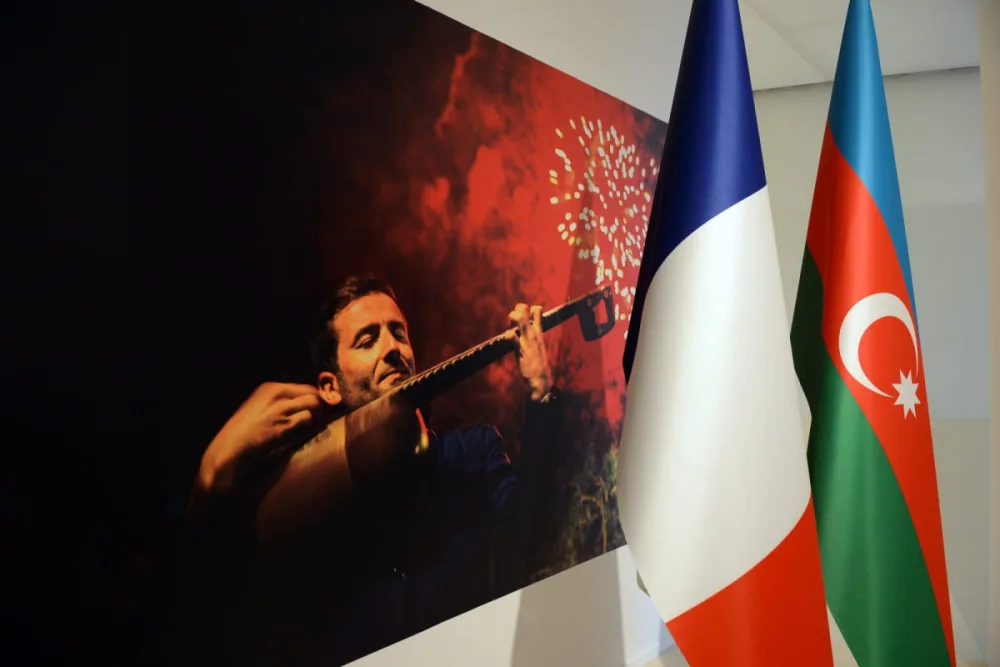 Heydər Əliyev Mərkəzində “Rezanın daxili Odisseyası” adlı fotosərgi açılıb - FOTO