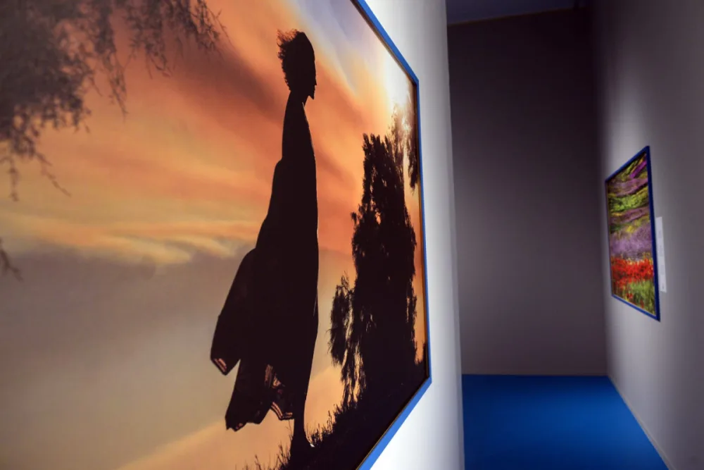 Heydər Əliyev Mərkəzində “Rezanın daxili Odisseyası” adlı fotosərgi açılıb - FOTO