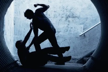 Bakıda kürəkən qaynının gözünü çıxarıb