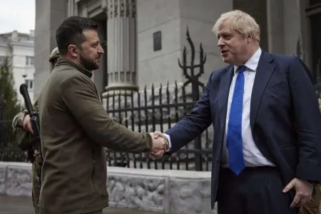 Zelenski Boris Consona təşəkkür etdi - FOTO