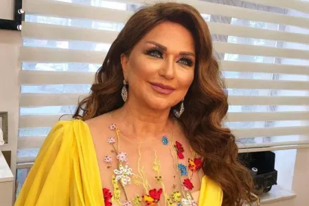 Mələkxanım Əyyubovanın oğlu məzun oldu