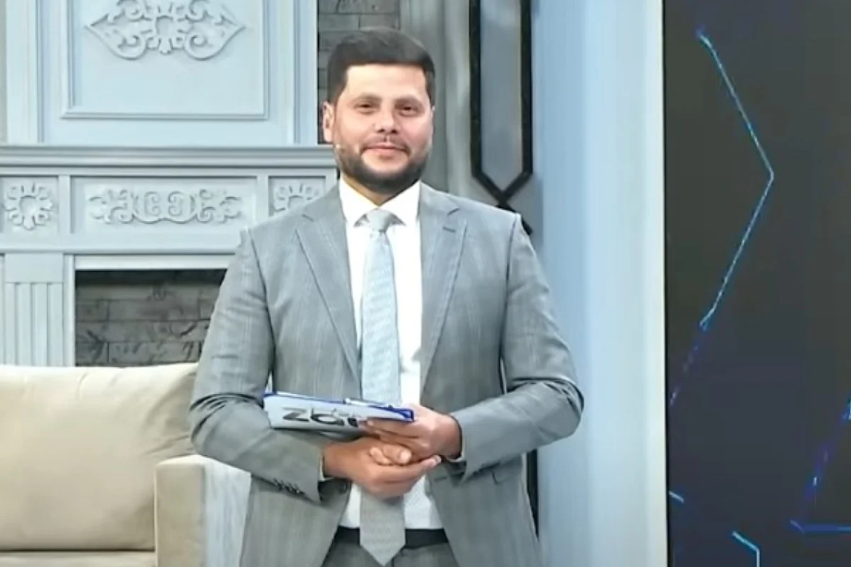 Zaur onu tənqid edənləri ələ saldı