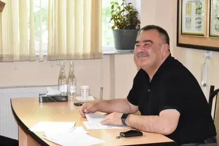 Azərbaycanlı rektordan - MARAQLI TƏŞƏBBÜS -FOTO