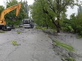 Azərbaycanda bu kəndlər sel suları altında qaldı, - YOLLAR BAĞLANDI - FOTO