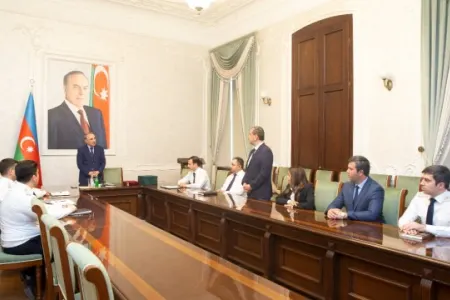 Kamran Əliyev hakim təyin olunan prokurorları qəbul etdi - FOTO