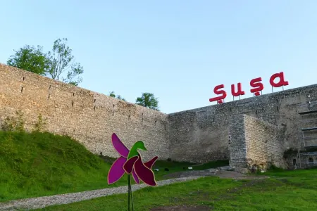 Şuşada bina tikmək istəyənlərin NƏZƏRİNƏ